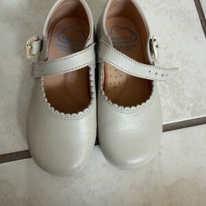 Charming Cream Mary Jane Dress Shoes for Kids